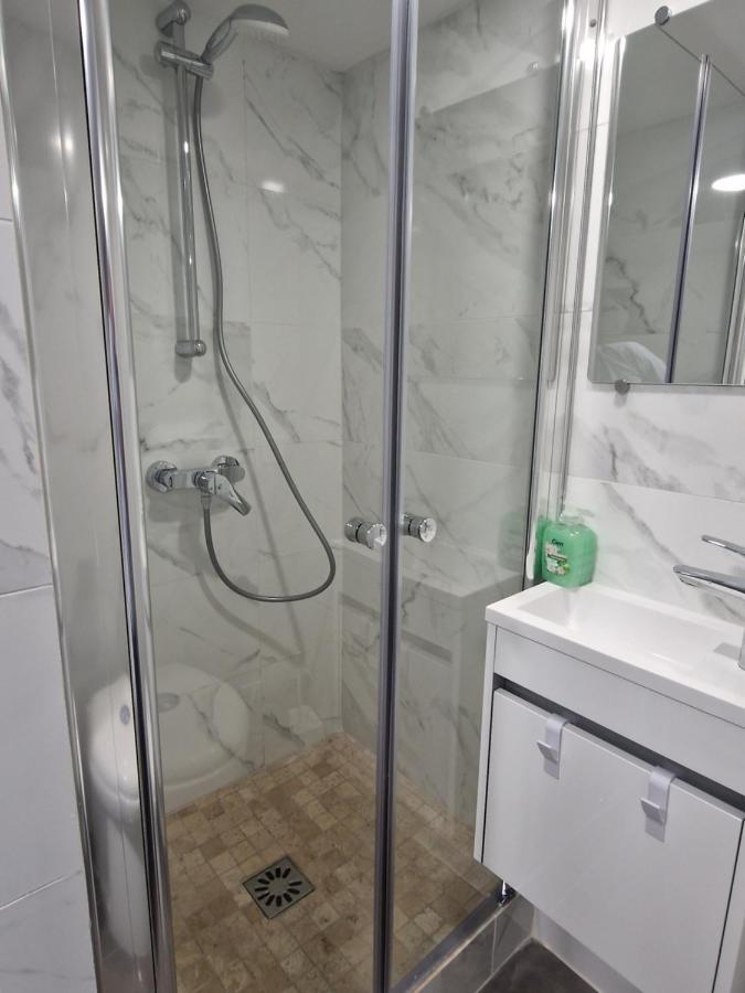 L'Auberge De Sucy - Studio Climatise Dış mekan fotoğraf